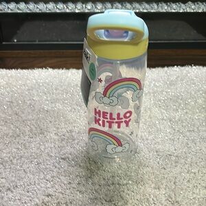 Hello Kitty, leak proof, sip cup!  Dishwasher safe!